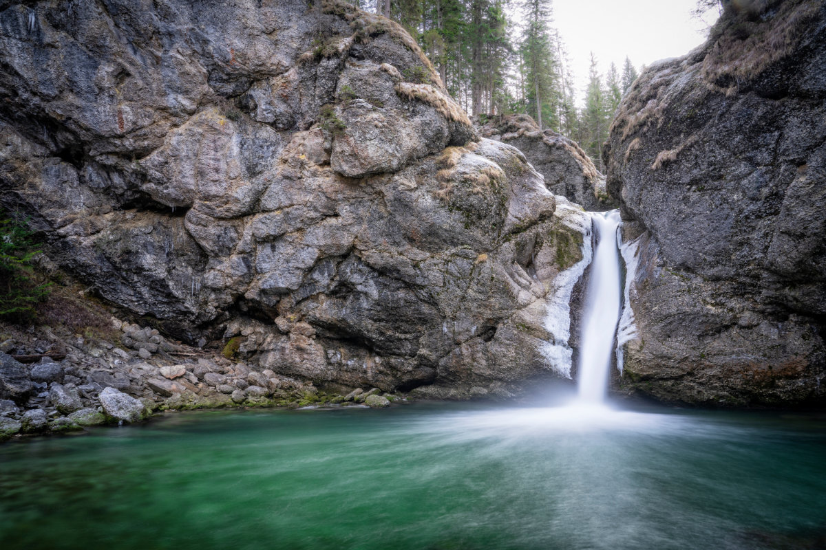 Natur wasserfall abulanz nierenerkrankungen nephrologicum dreilaendereck